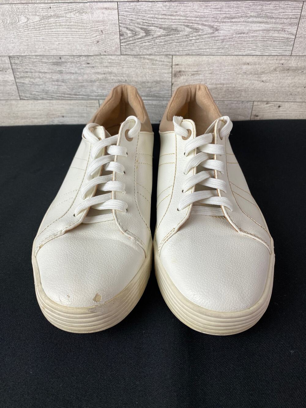 SOUL NATURALIZER NEELA White Comfort Lace Up Leather Sneakers Womens Size 8.5M